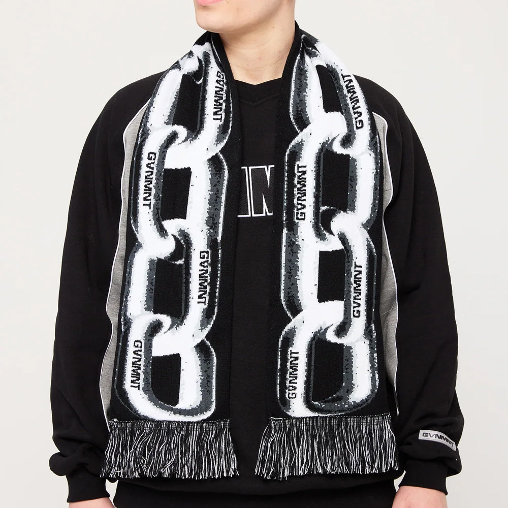 GVNMNT Chained Scarf model