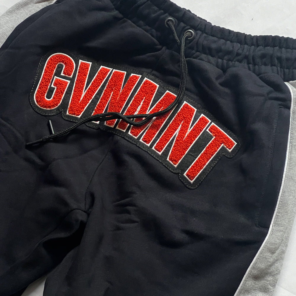 GVNMNT Curve Dat shorts front detail