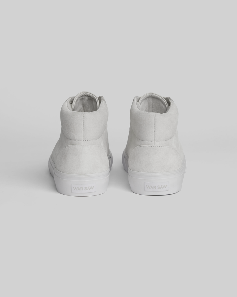War Saw Chapter Mid white