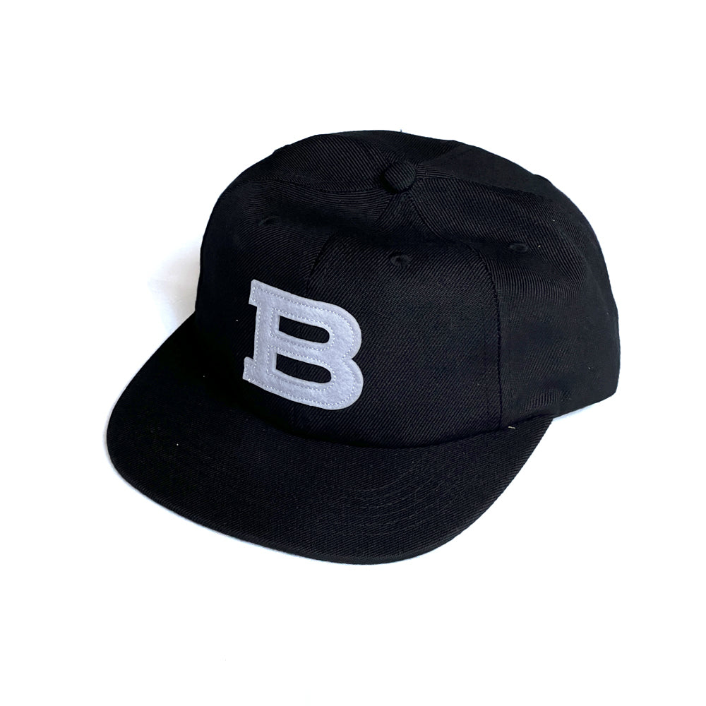 Blast Skates B cap black oblique