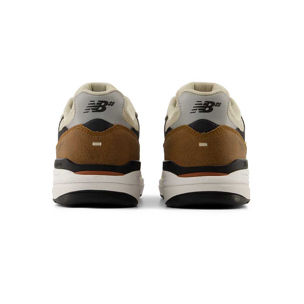 NB Numeric Andrew Reynolds 933 Quicksand